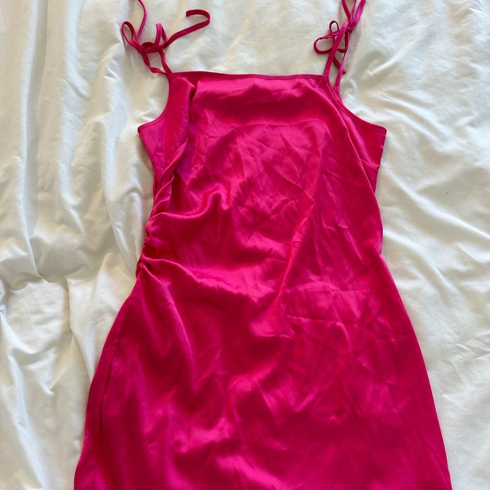 Montserrat NY The Soho Mini in Fuchsia